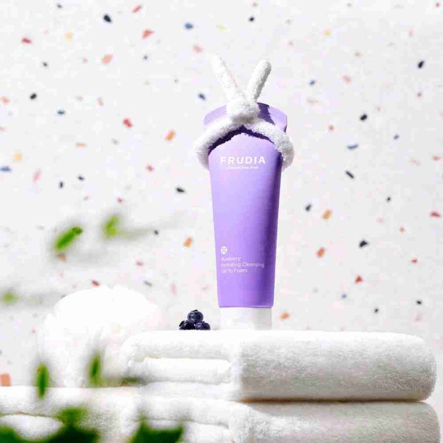 Frudia Blueberry Hydrating Cleansing Gel To Foam