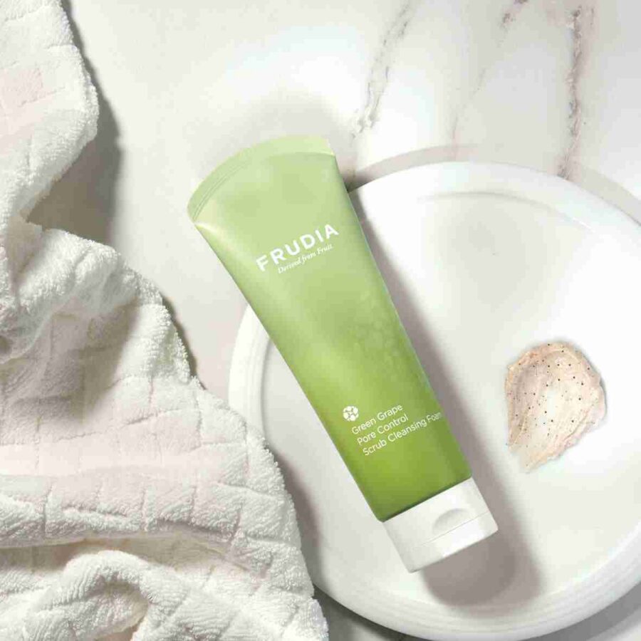 Frudia Green Grape Pore Control Scrub Cleansing Foam