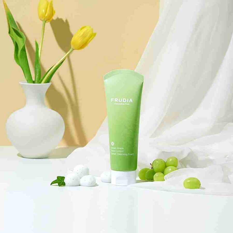 Frudia Green Grape Pore Control Scrub Cleansing Foam